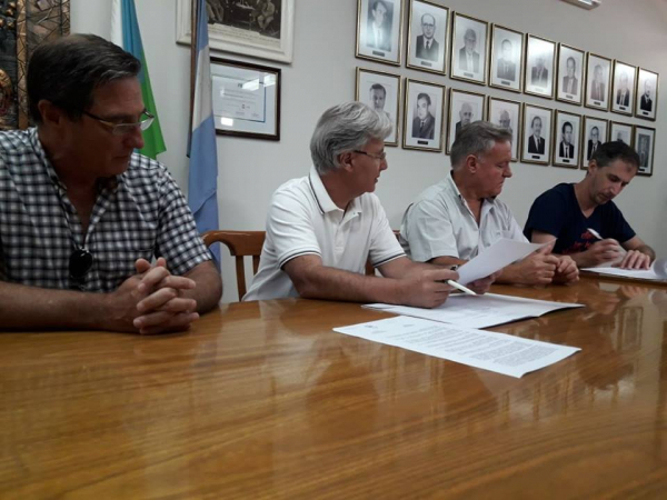 El Municipio Firmó Junto a la Cooperativa Eléctrica Un Convenio de Wi-Fi gratuito en la Plazoleta &quot;Brigadier Estanislao López&quot;