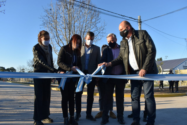 Provincia y Municipio Inauguran la Pavimentación del Acceso al Jardín N°225