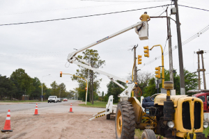 EL MUNICIPIO CONTINÚA CON LOS TRABAJOS DE COLOCACIÓN DE NUEVAS CÁMARAS